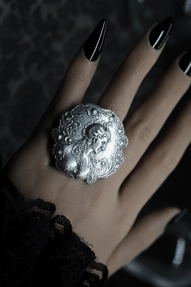 Large Swan Goddess Medallion Statement Ring - Image 4
